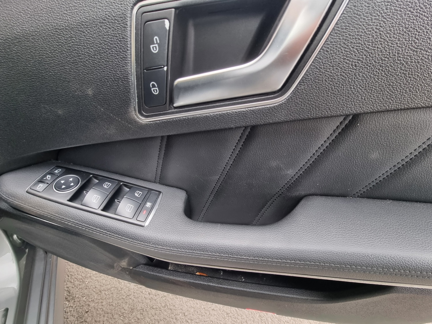 Used Mercedes-Benz E Class 2013 for sale - 76577397: Photo 26