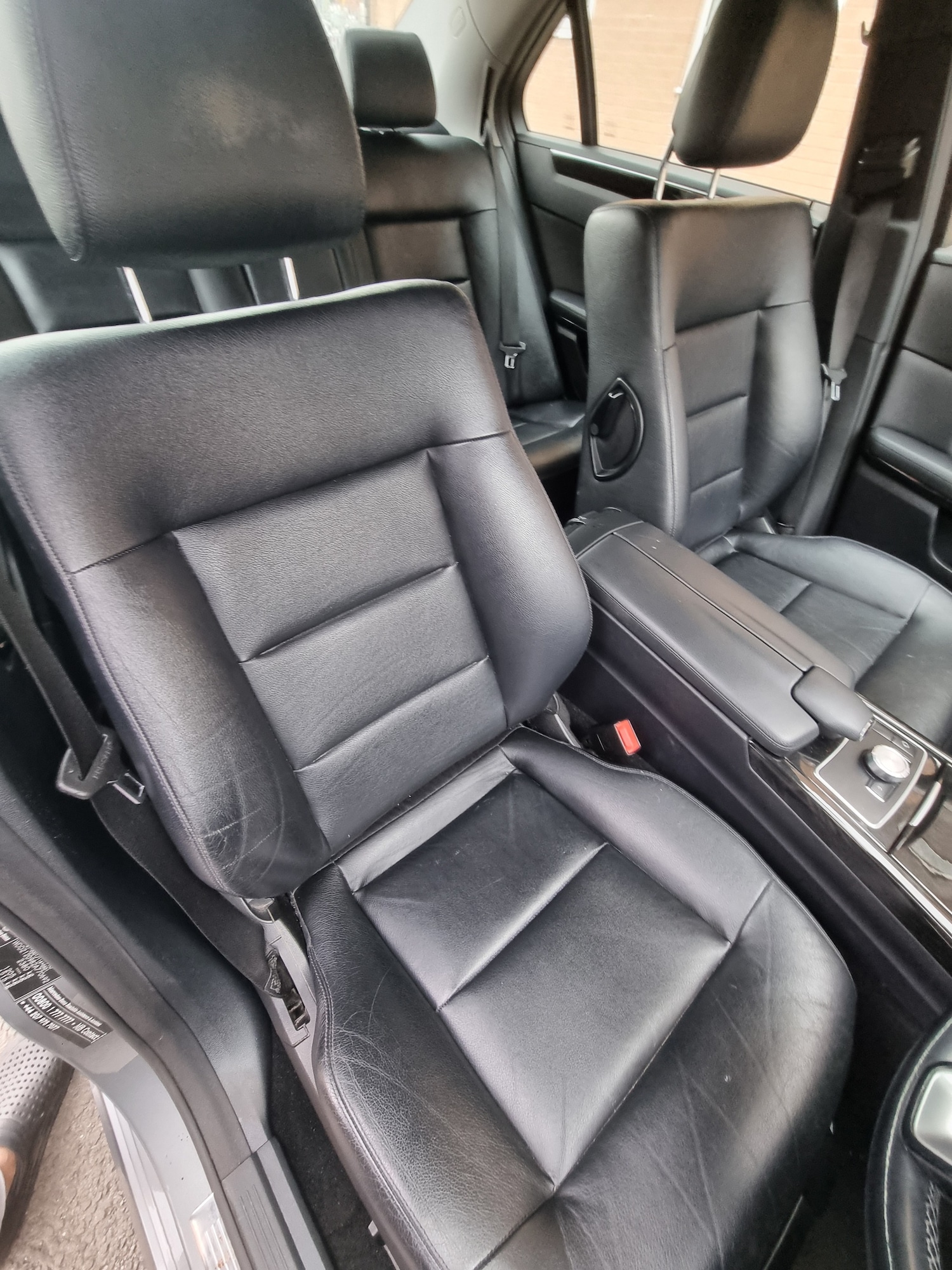 Used Mercedes-Benz E Class 2013 for sale - 76577397: Photo 28