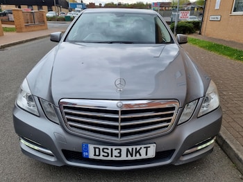 Used Mercedes-Benz E Class 2013 for sale - 76577397: Photo
