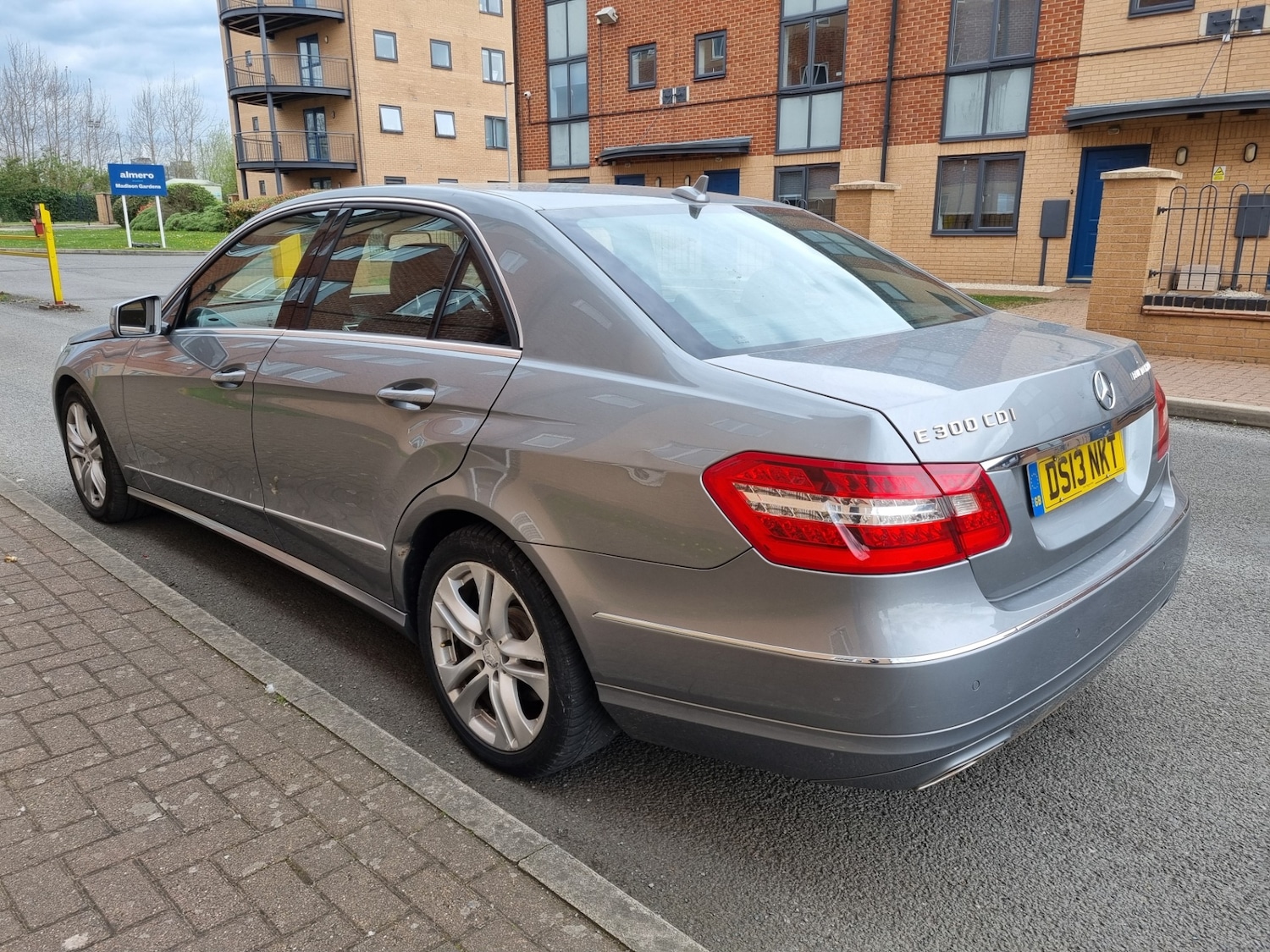 Used Mercedes-Benz E Class 2013 for sale - 76577397: Photo 6