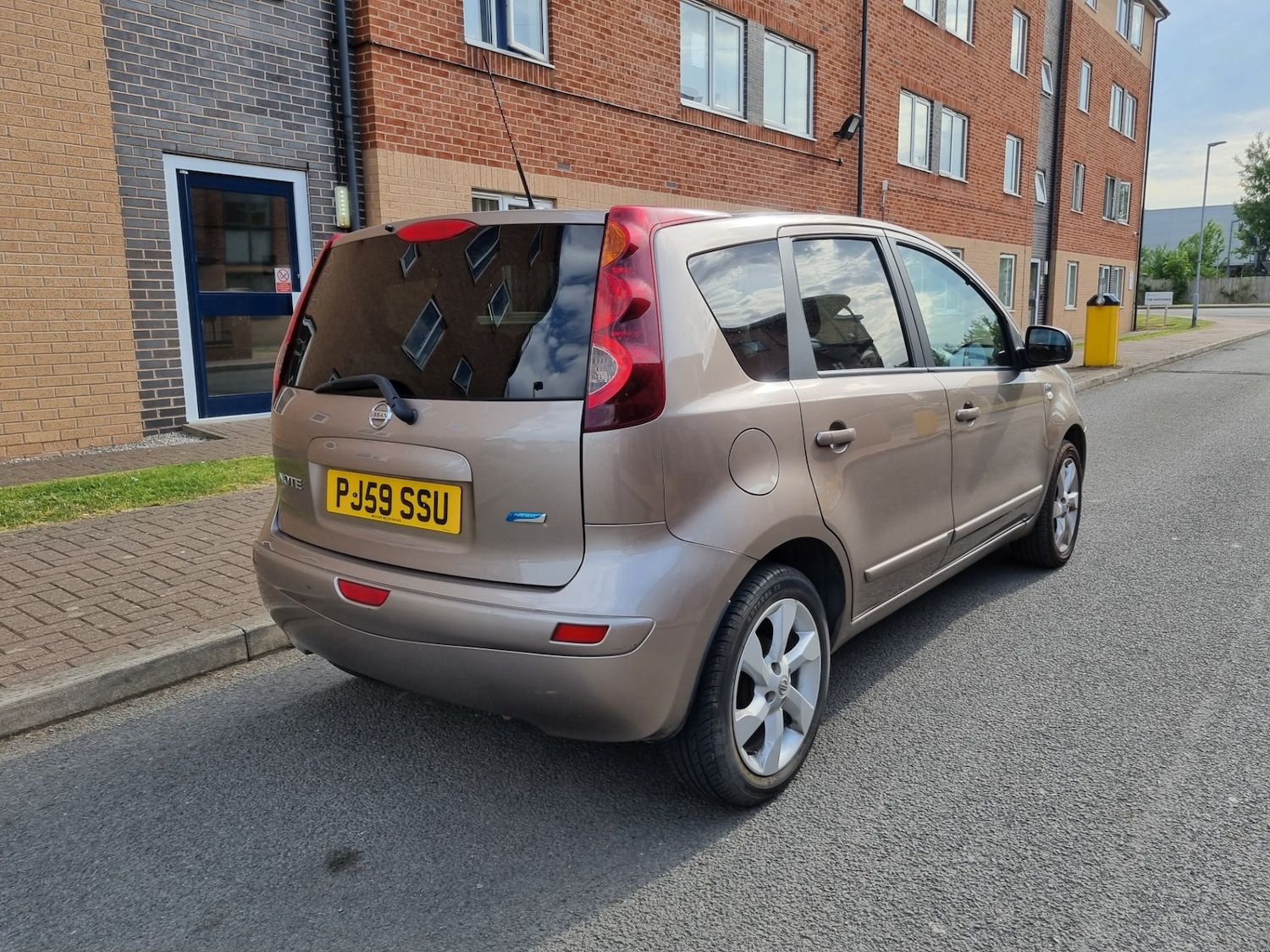 Used Nissan Note 2010 for sale - 76577735: Photo 7