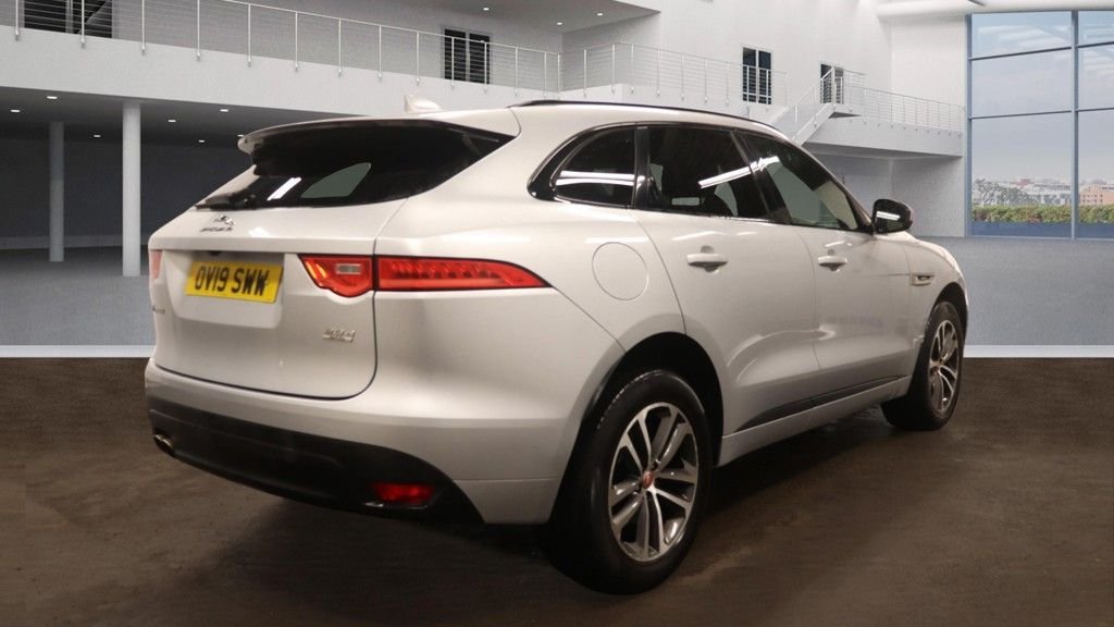 Used Jaguar F-Pace 2019 for sale - 77307393: Photo 4