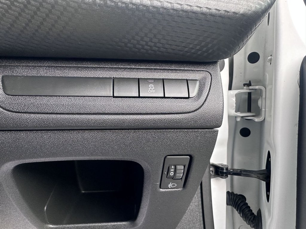 Used Peugeot 208 2017 for sale - 77009662: Photo 24