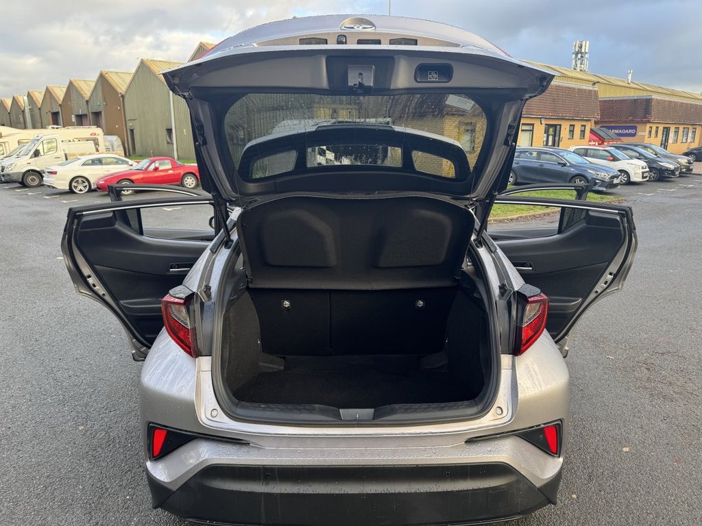 Used Toyota C-HR 2020 for sale - 77007126: Photo 32