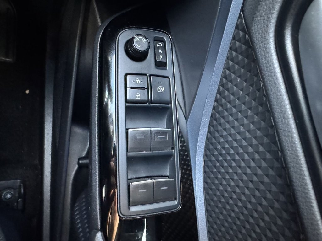 Used Toyota C-HR 2020 for sale - 77007126: Photo 48