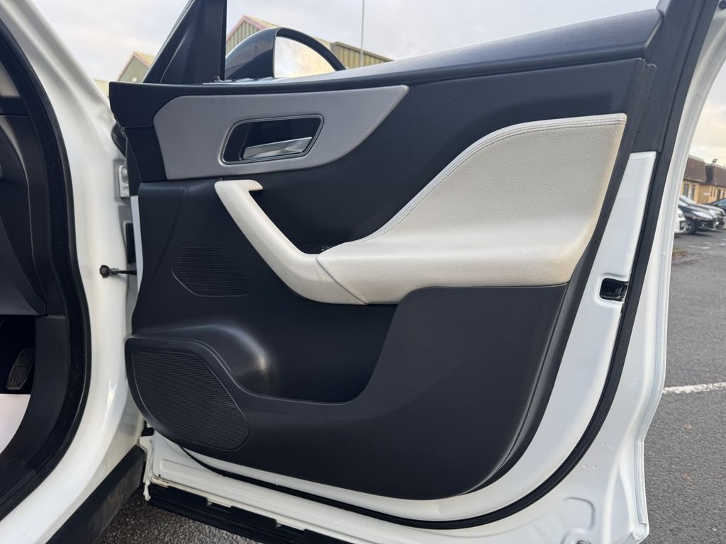 Used Jaguar F-Pace 2018 for sale - 77241572: Photo 19