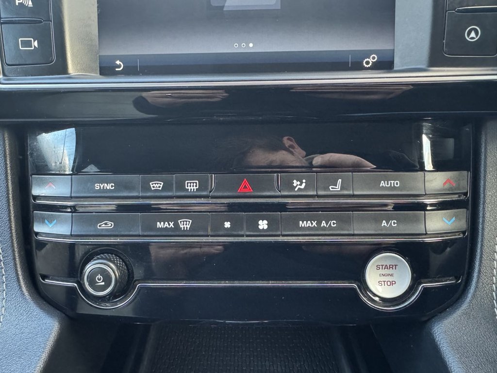 Used Jaguar F-Pace 2018 for sale - 77241572: Photo 32