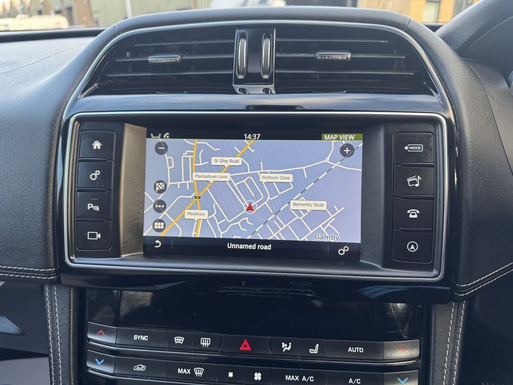 Used Jaguar F-Pace 2018 for sale - 77241572: Photo 35