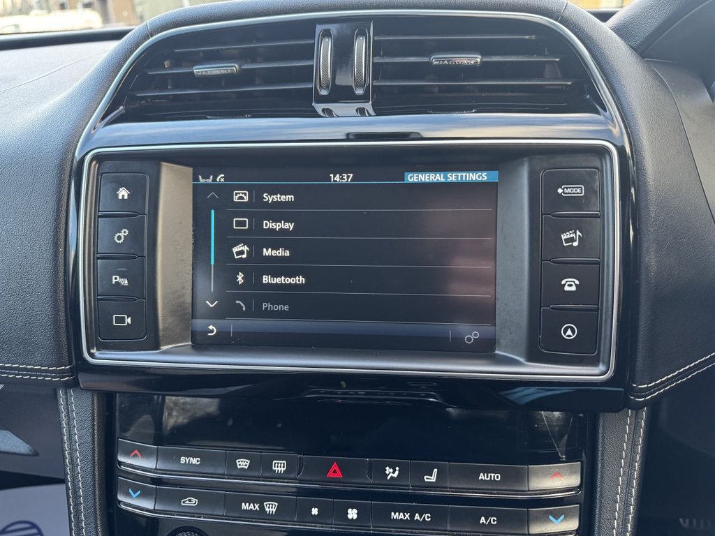 Used Jaguar F-Pace 2018 for sale - 77241572: Photo 39