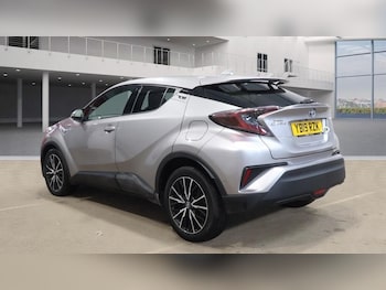 Used Toyota C-HR 2019 for sale - 77153324: Photo