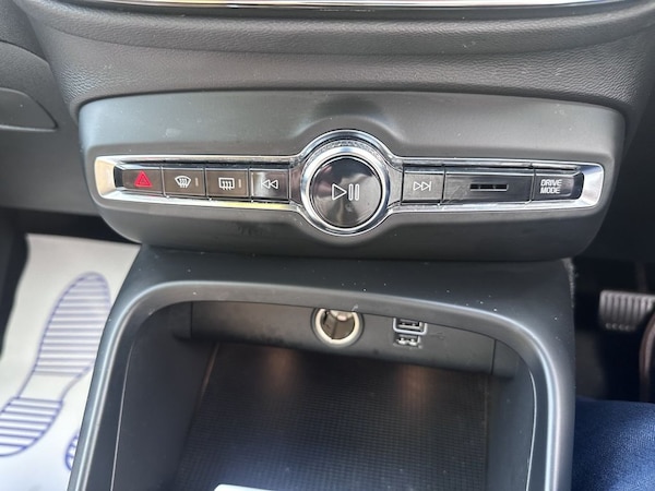 Used Volvo XC40 2019 for sale - 76234349: Photo 27
