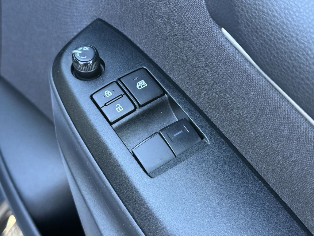 Used Toyota Yaris 2023 for sale - 77009770: Photo 23