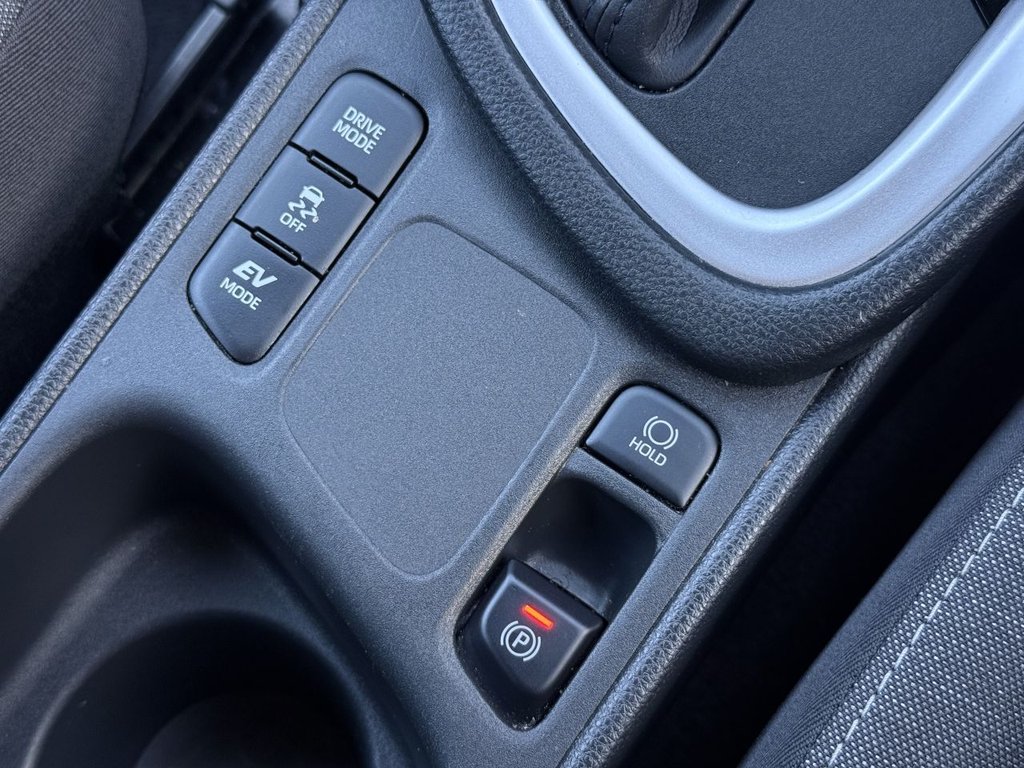 Used Toyota Yaris 2023 for sale - 77009770: Photo 33