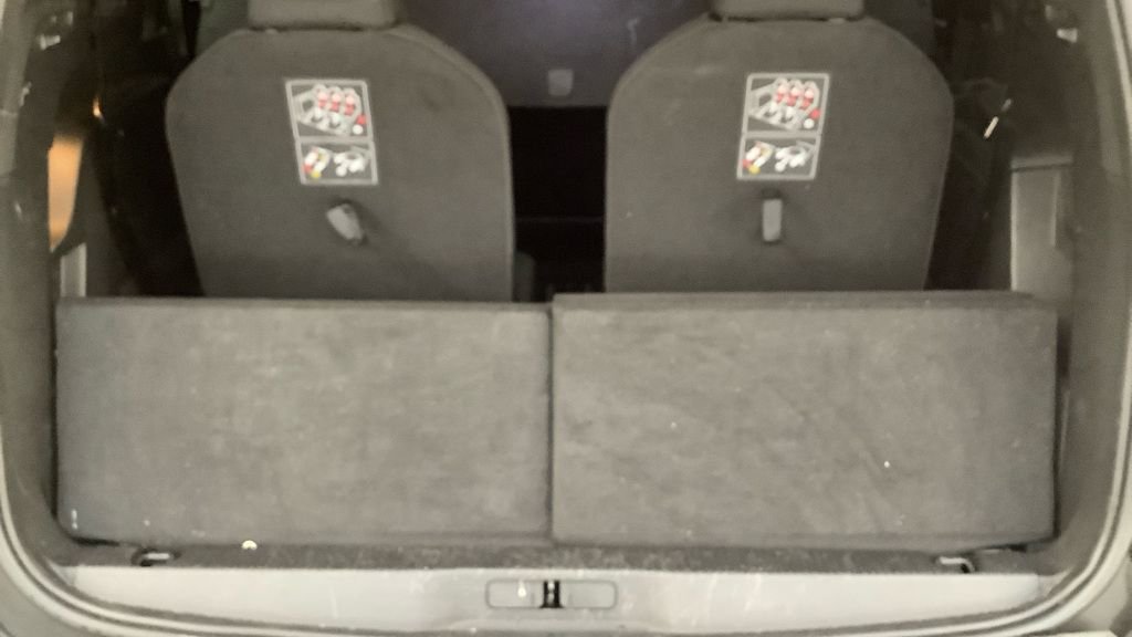 Used Peugeot 5008 2023 for sale - 77009632: Photo 12