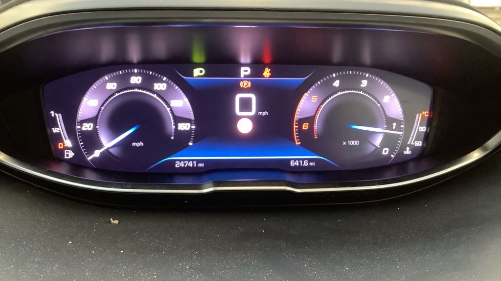 Used Peugeot 5008 2023 for sale - 77009632: Photo 15