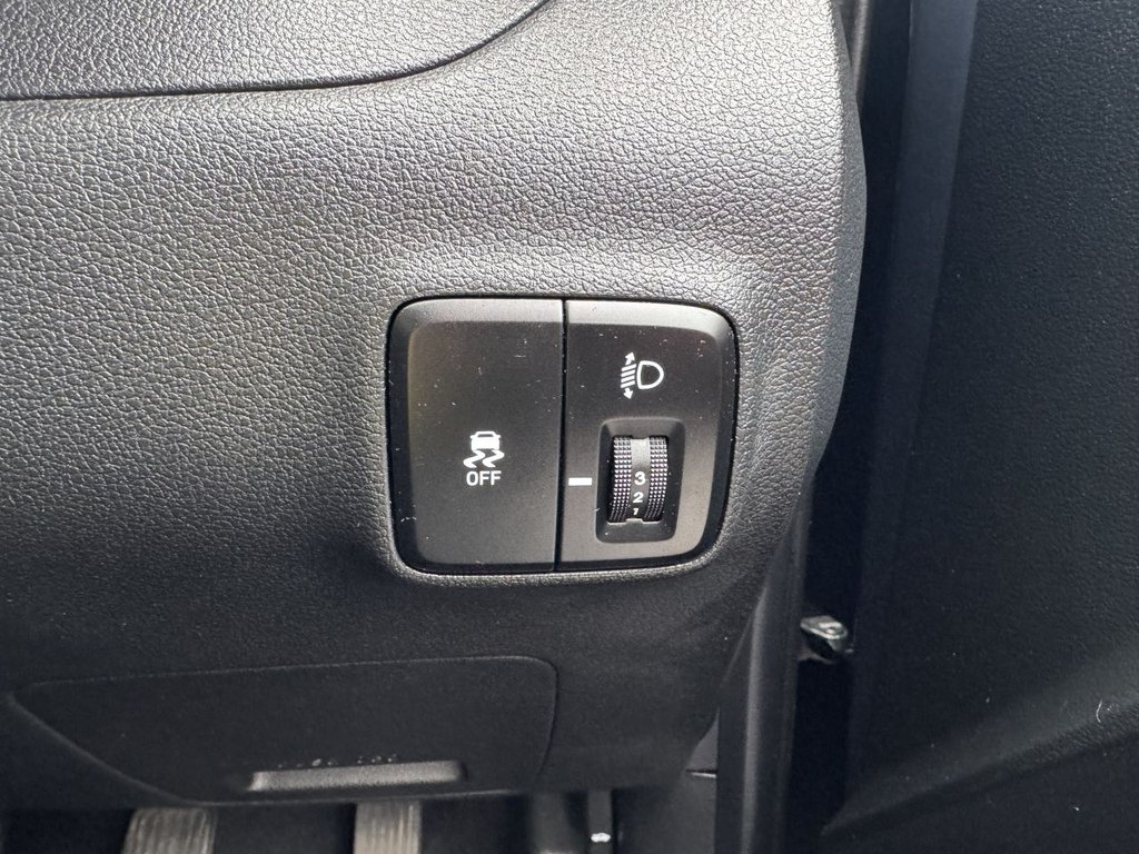 Used Hyundai i10 2023 for sale - 77806143: Photo 23