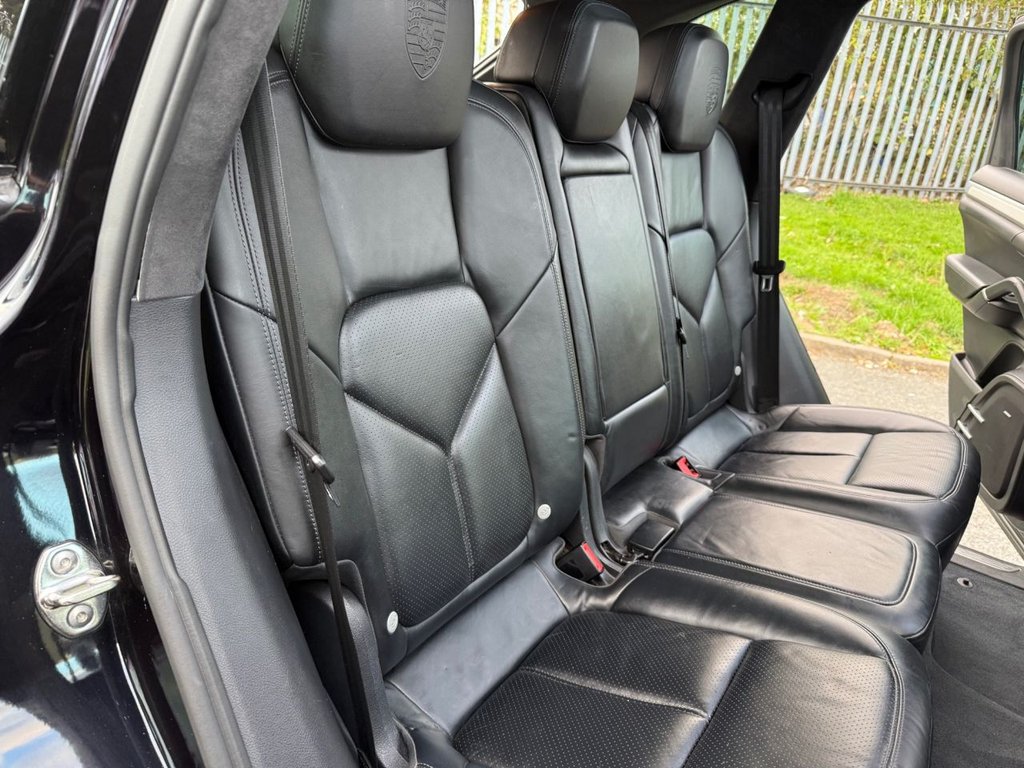 Used Porsche Cayenne 2011 for sale - 76234409: Photo 13