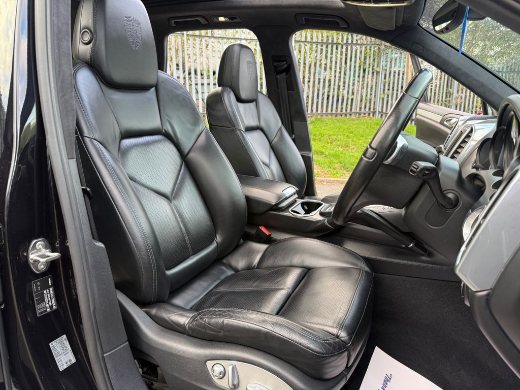 Used Porsche Cayenne 2011 for sale - 76234409: Photo 14
