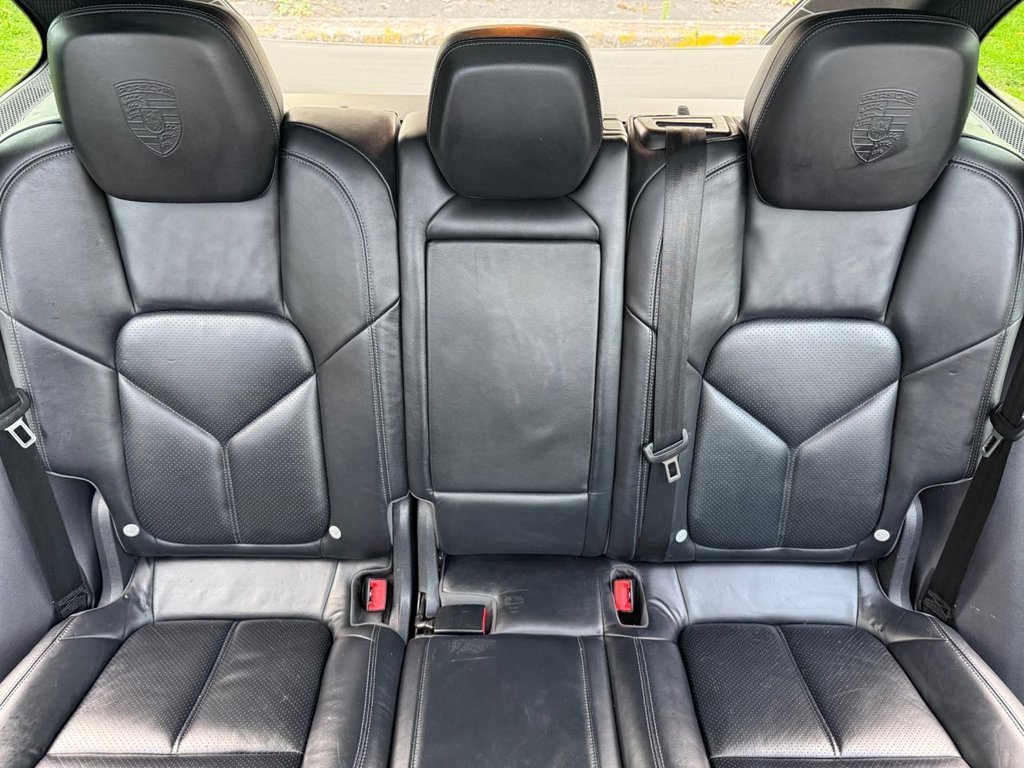 Used Porsche Cayenne 2011 for sale - 76234409: Photo 15