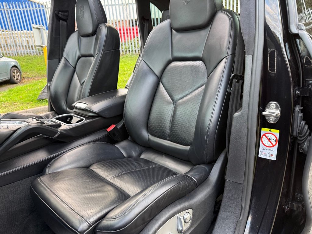 Used Porsche Cayenne 2011 for sale - 76234409: Photo 17