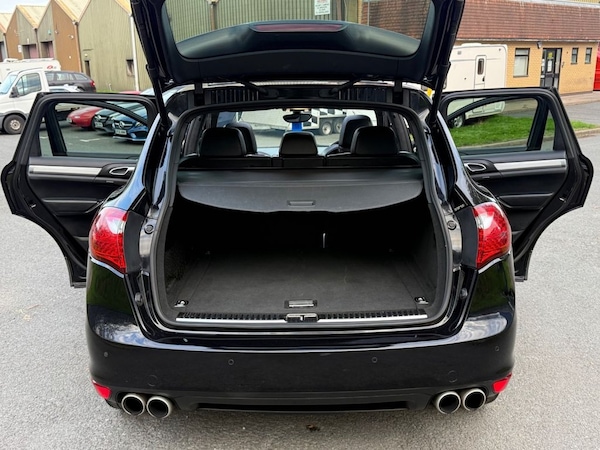 Used Porsche Cayenne 2011 for sale - 76234409: Photo 20