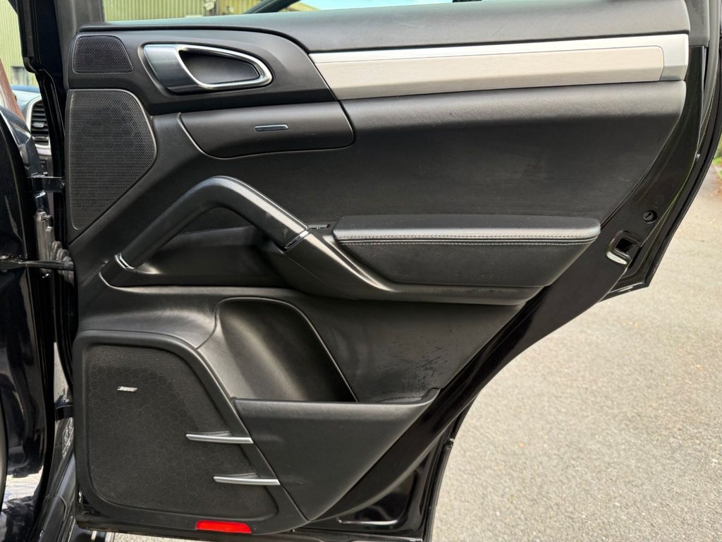 Used Porsche Cayenne 2011 for sale - 76234409: Photo 21