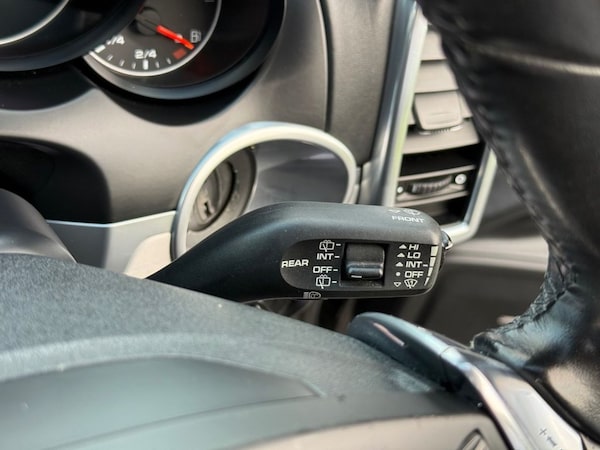 Used Porsche Cayenne 2011 for sale - 76234409: Photo 27