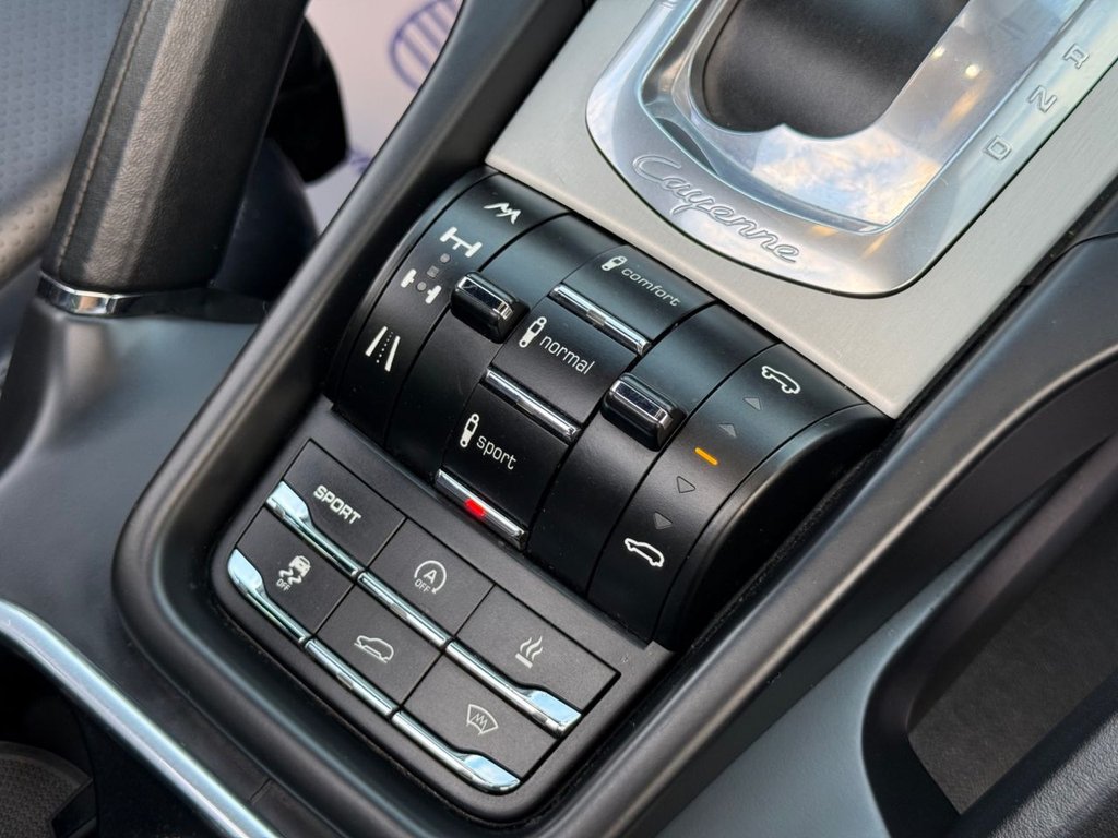 Used Porsche Cayenne 2011 for sale - 76234409: Photo 36