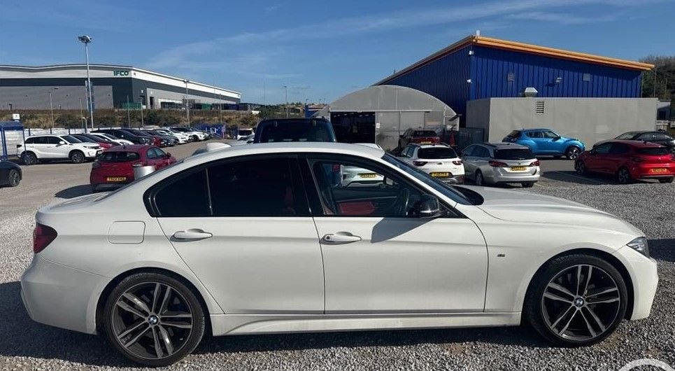 Used BMW 3 Series 2018 for sale - 76168234: Photo 2