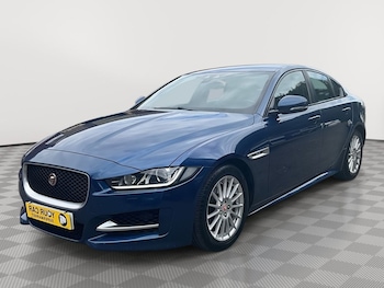 Used Jaguar XE 2016 for sale - 79409807: Photo