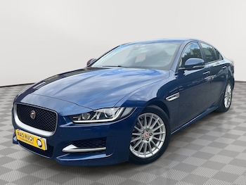 Used Jaguar XE 2016 for sale - 79409807: Photo
