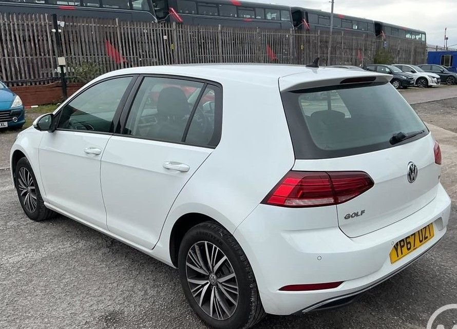 Used Volkswagen Golf 2017 for sale - 76617858: Photo 3