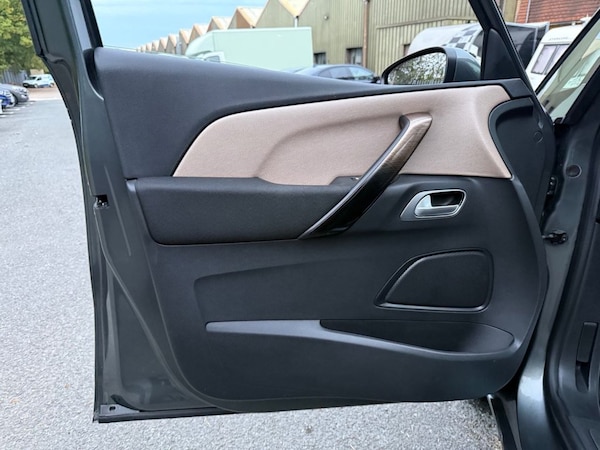 Used Citroen C4 Grand Picasso 2015 for sale - 76234304: Photo 18