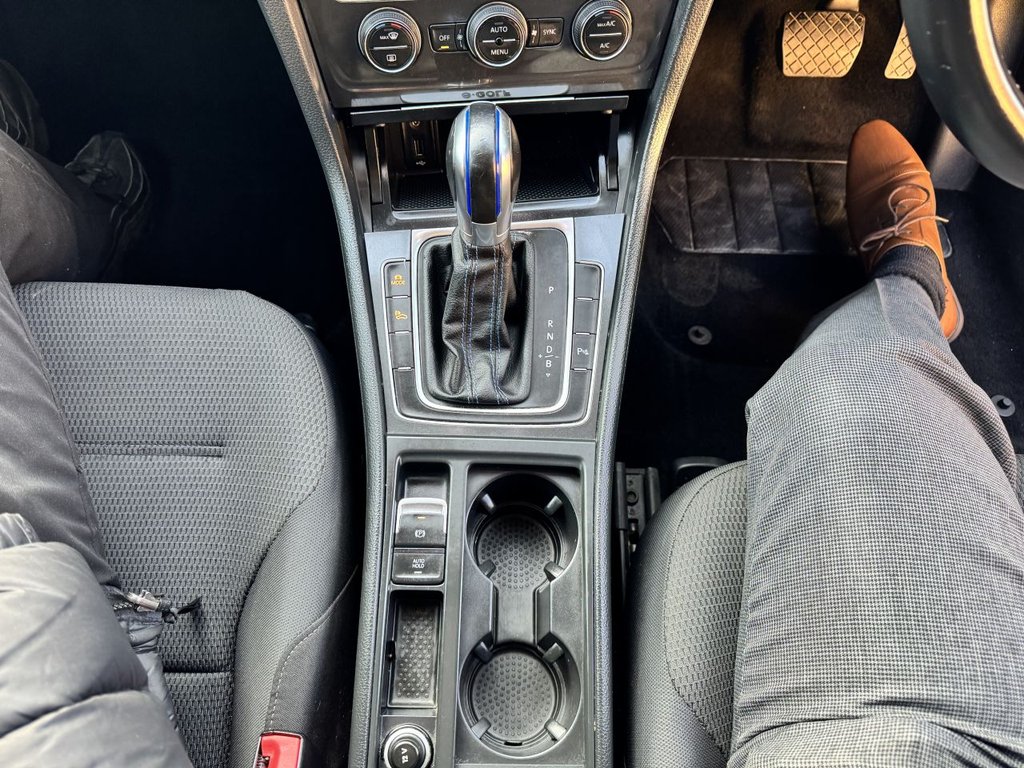 Used Volkswagen Golf 2018 for sale - 76617324: Photo 21