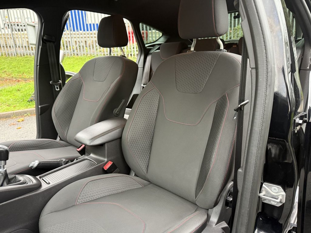 Used Ford Focus 2017 for sale - 76654401: Photo 15