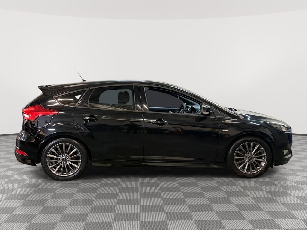 Used Ford Focus 2017 for sale - 76654401: Photo 6