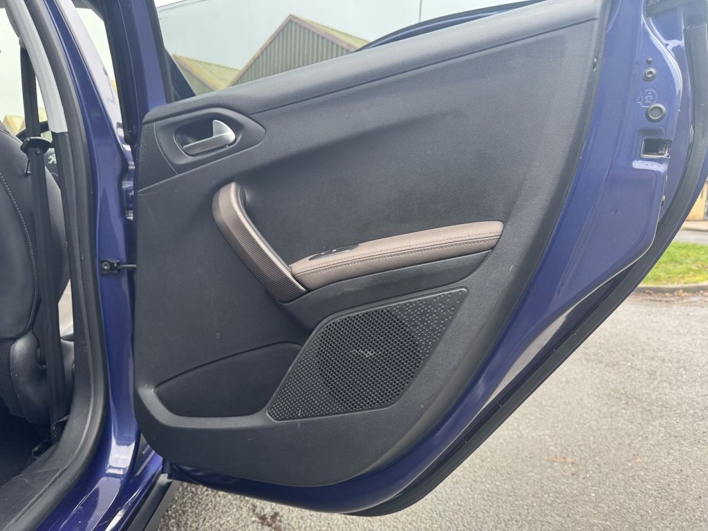 Used Peugeot 2008 2015 for sale - 77009781: Photo 18