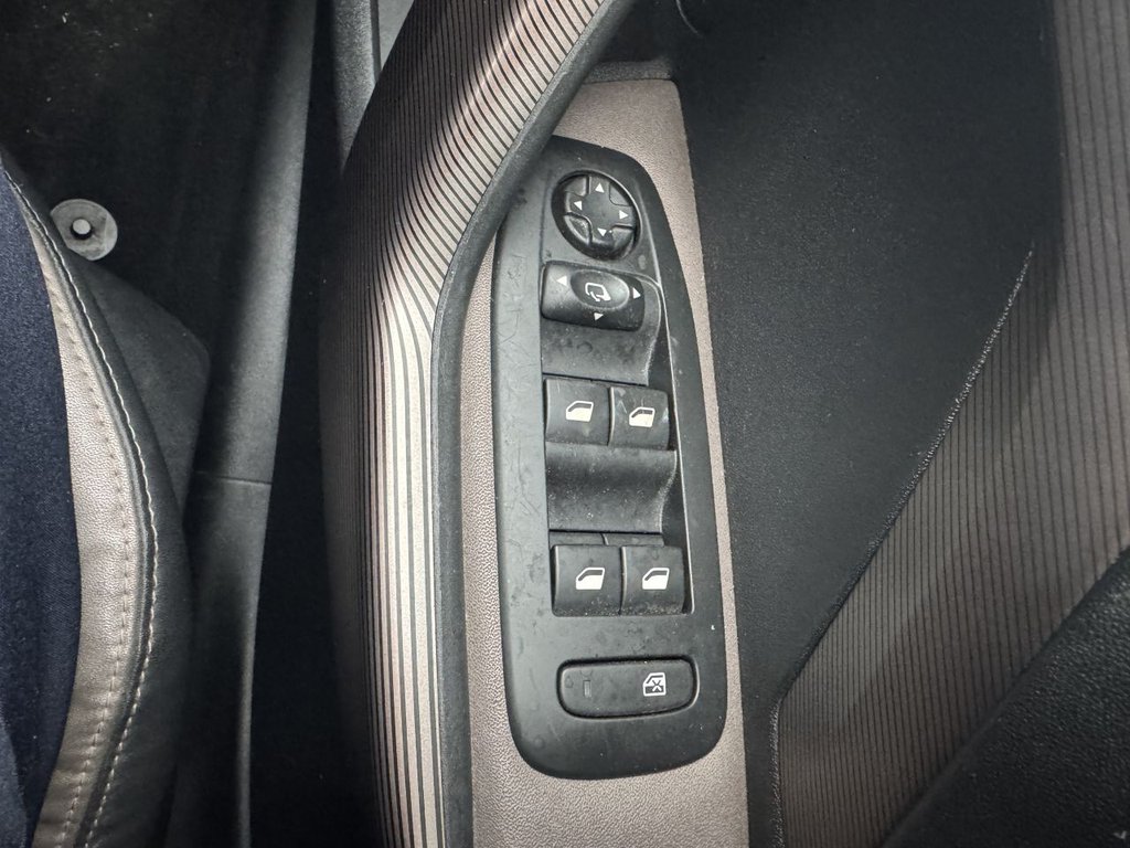 Used Peugeot 2008 2015 for sale - 77009781: Photo 22