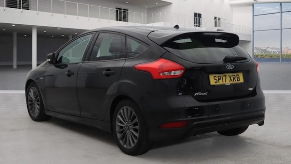 Used Ford Focus 2017 for sale - 76234317: Photo 3