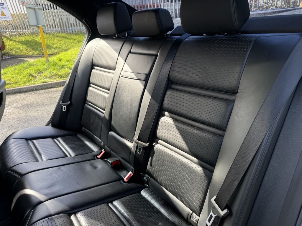 Used Mercedes-Benz E Class 2013 for sale - 77820750: Photo 17