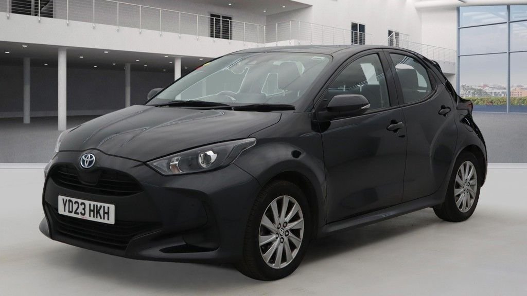 Used Toyota Yaris 2023 for sale - 76724553: Photo 2