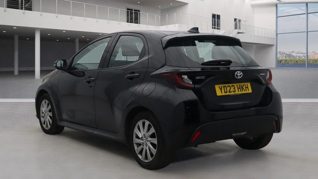 Used Toyota Yaris 2023 for sale - 76724553: Photo 3