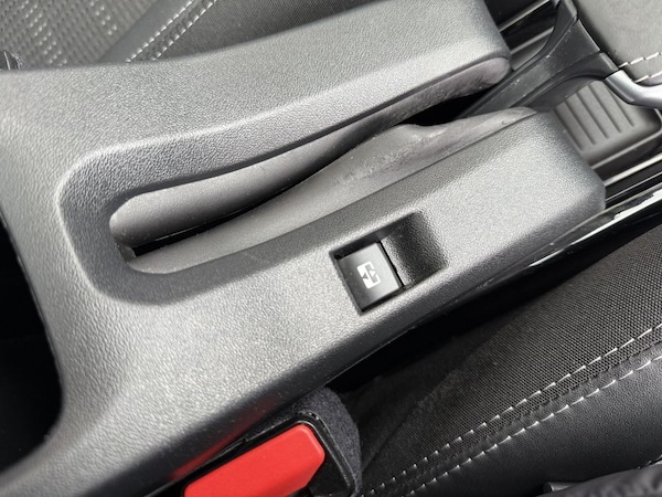Used Peugeot 2008 2019 for sale - 76234398: Photo 38