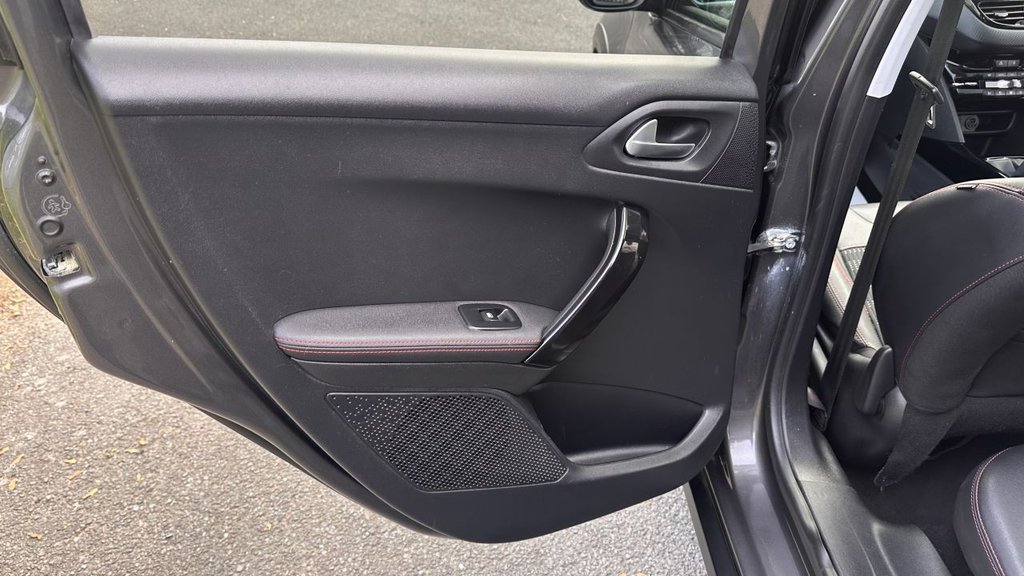 Used Peugeot 2008 2018 for sale - 76286079: Photo 15
