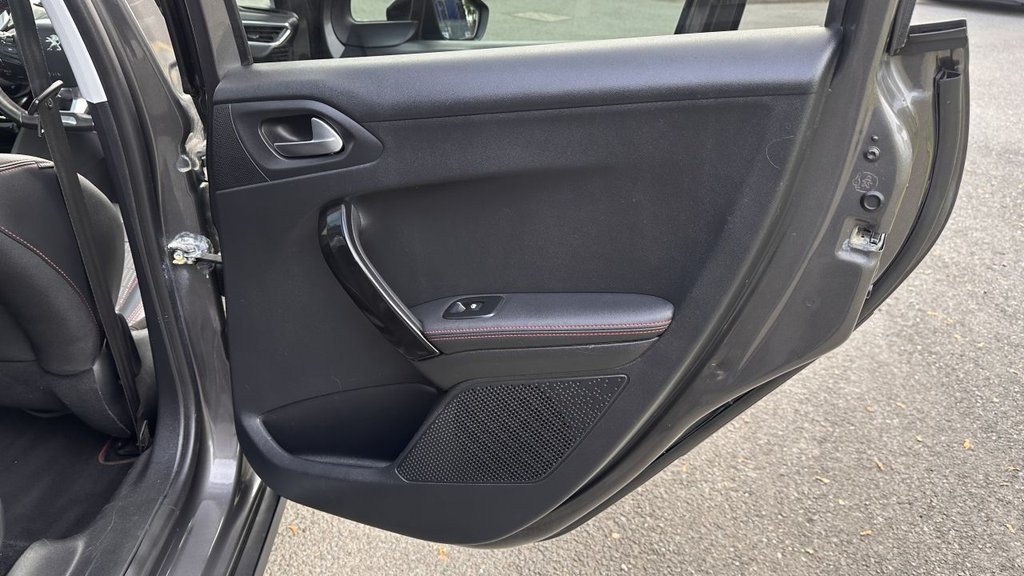 Used Peugeot 2008 2018 for sale - 76286079: Photo 17