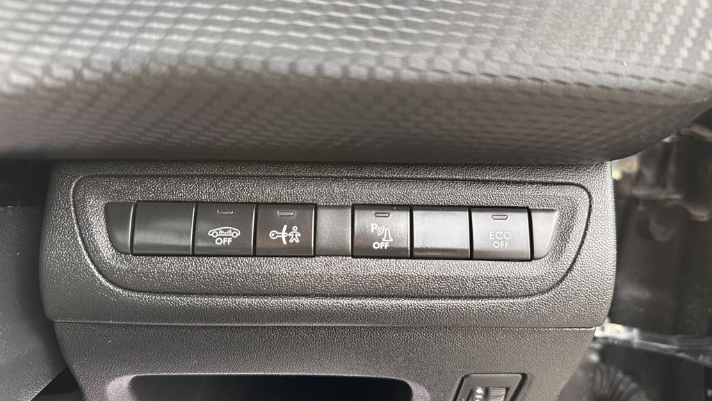 Used Peugeot 2008 2018 for sale - 76286079: Photo 24