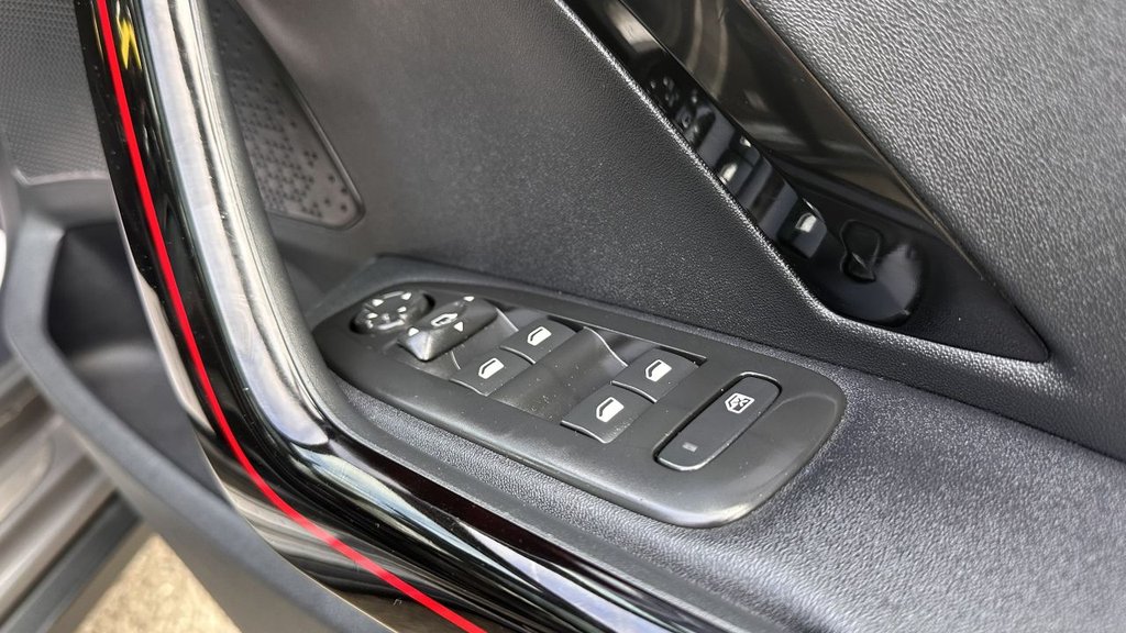 Used Peugeot 2008 2018 for sale - 76286079: Photo 33