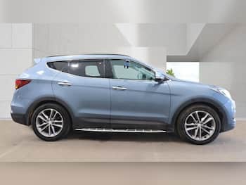 Used Hyundai Santa Fe 2017 for sale - 79695710: Photo