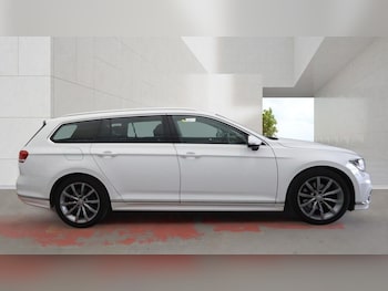 Used Volkswagen Passat 2018 for sale - 79276185: Photo