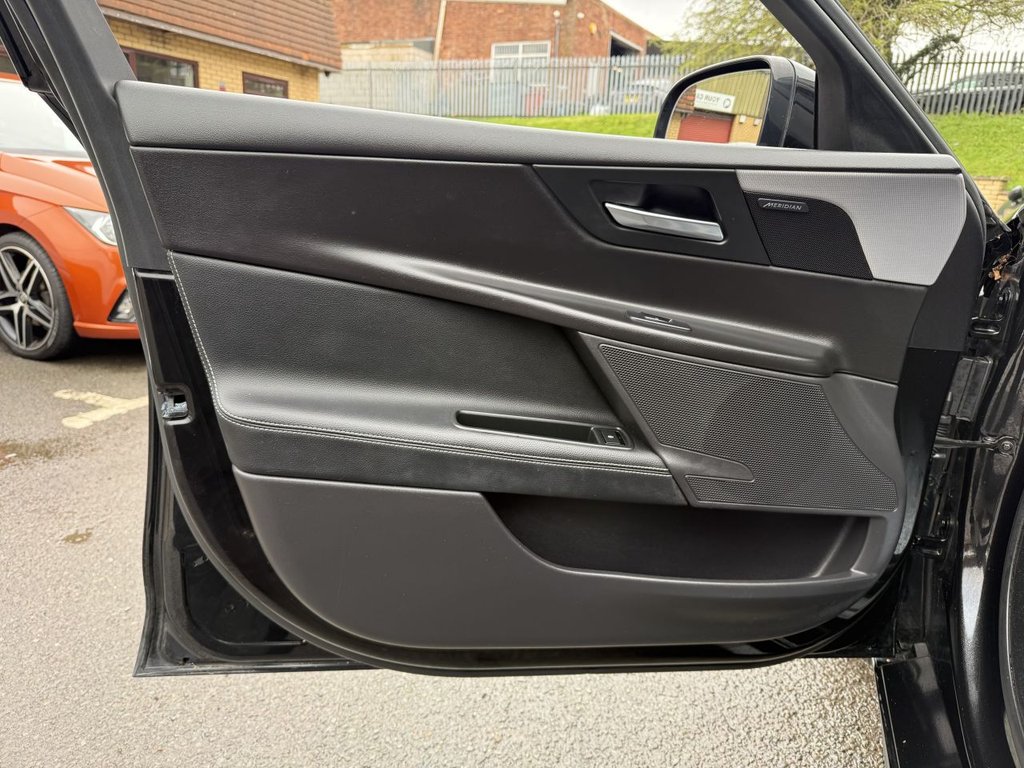 Used Jaguar XE 2017 for sale - 78082673: Photo 20